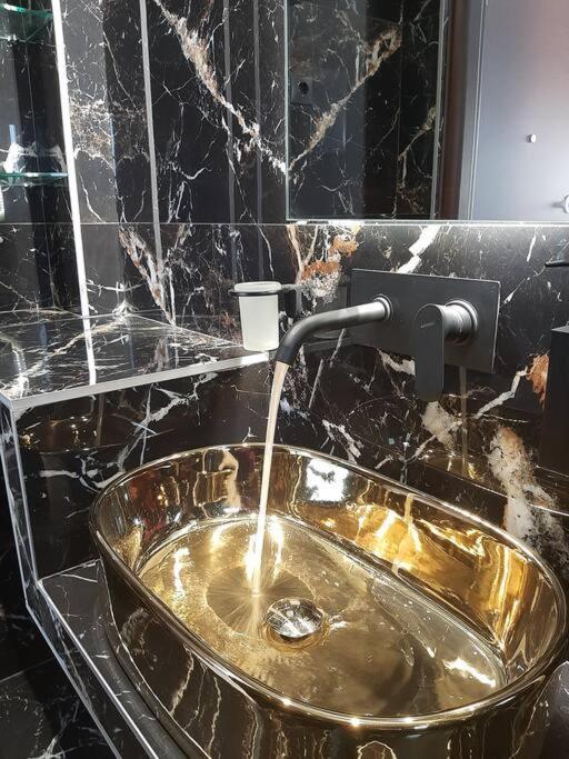 Thesstay Attica Downtown Boutique Apartment Солун Екстериор снимка